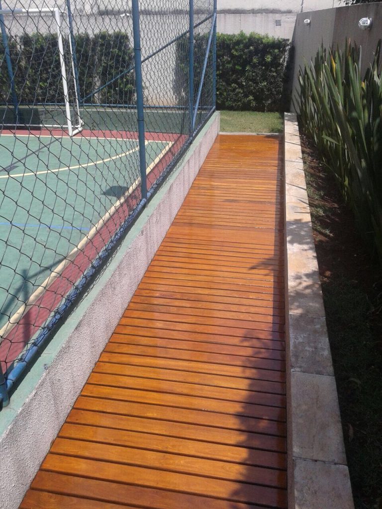 Colocação de decks em madeira SP
