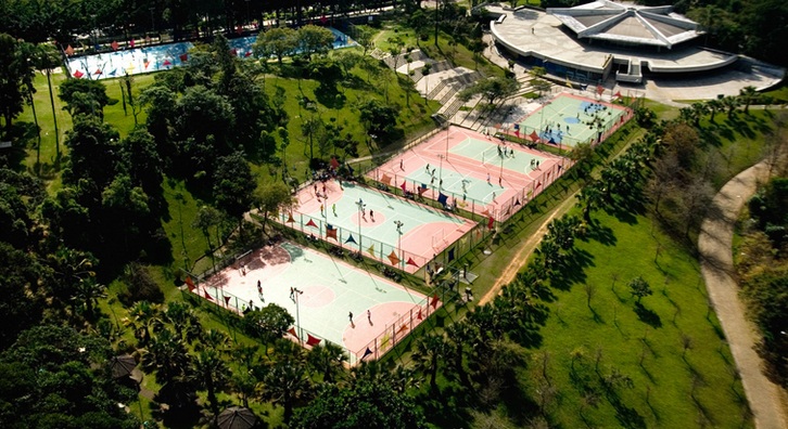 Brincadeiras lúdicas, espetáculos infantis e exposição no Sesc Interlagos