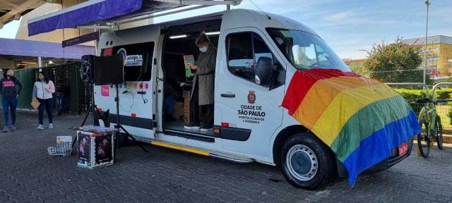 Nas linhas 4-Amarela e 5-Lilás de metrô, ações celebram o Dia do Orgulho LGBTI, comemorado em 28 de junho