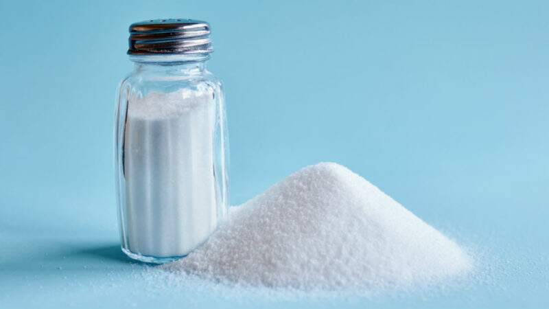 Adicionar sal à sua comida à mesa está associado a maior risco de morte prematura